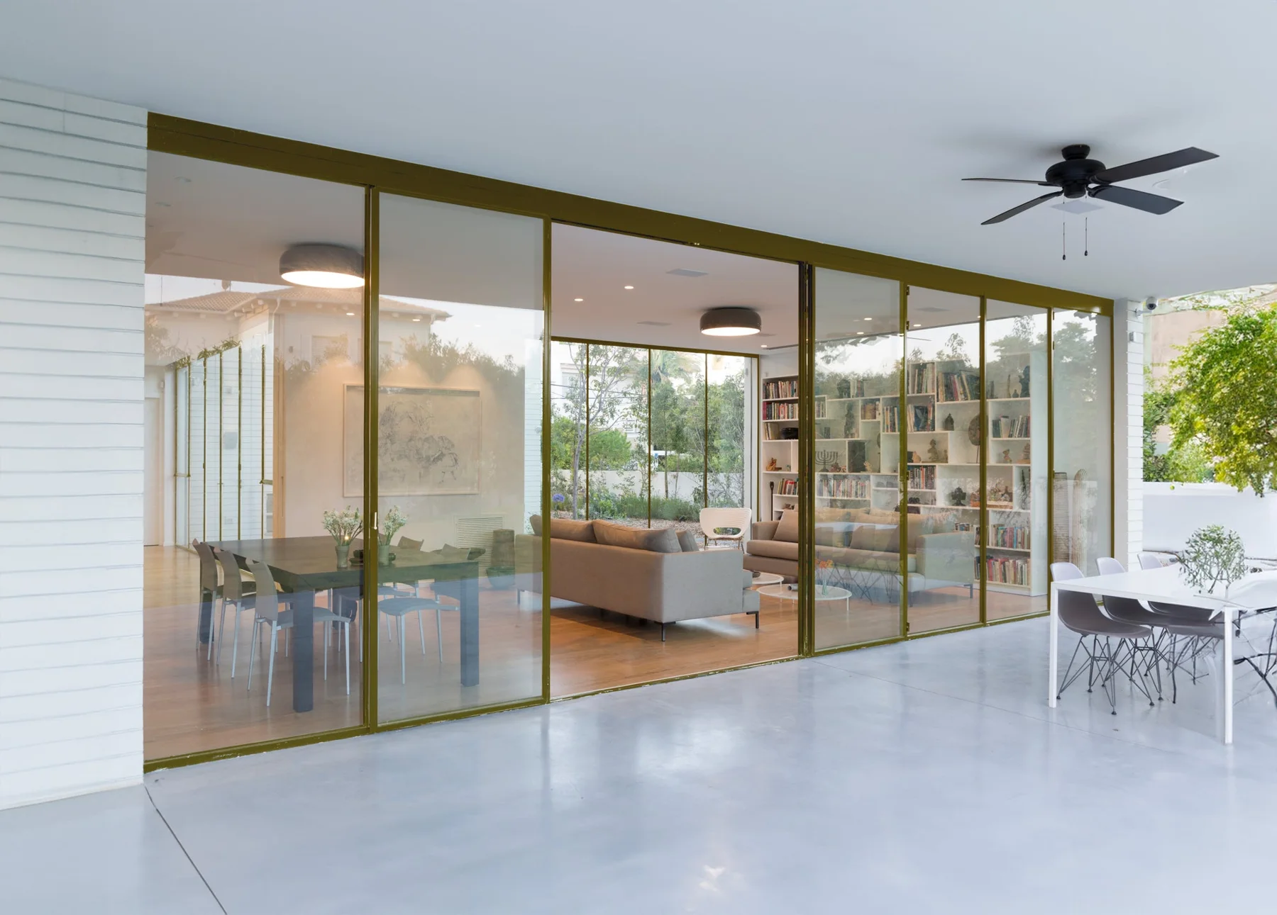 Folding Windows, Private Residence