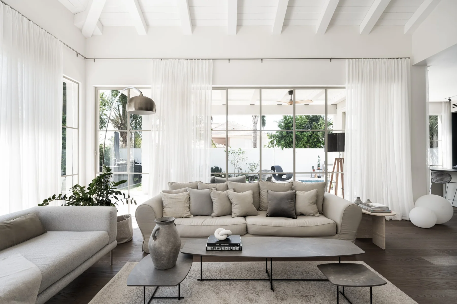 Fixed windows, private residence