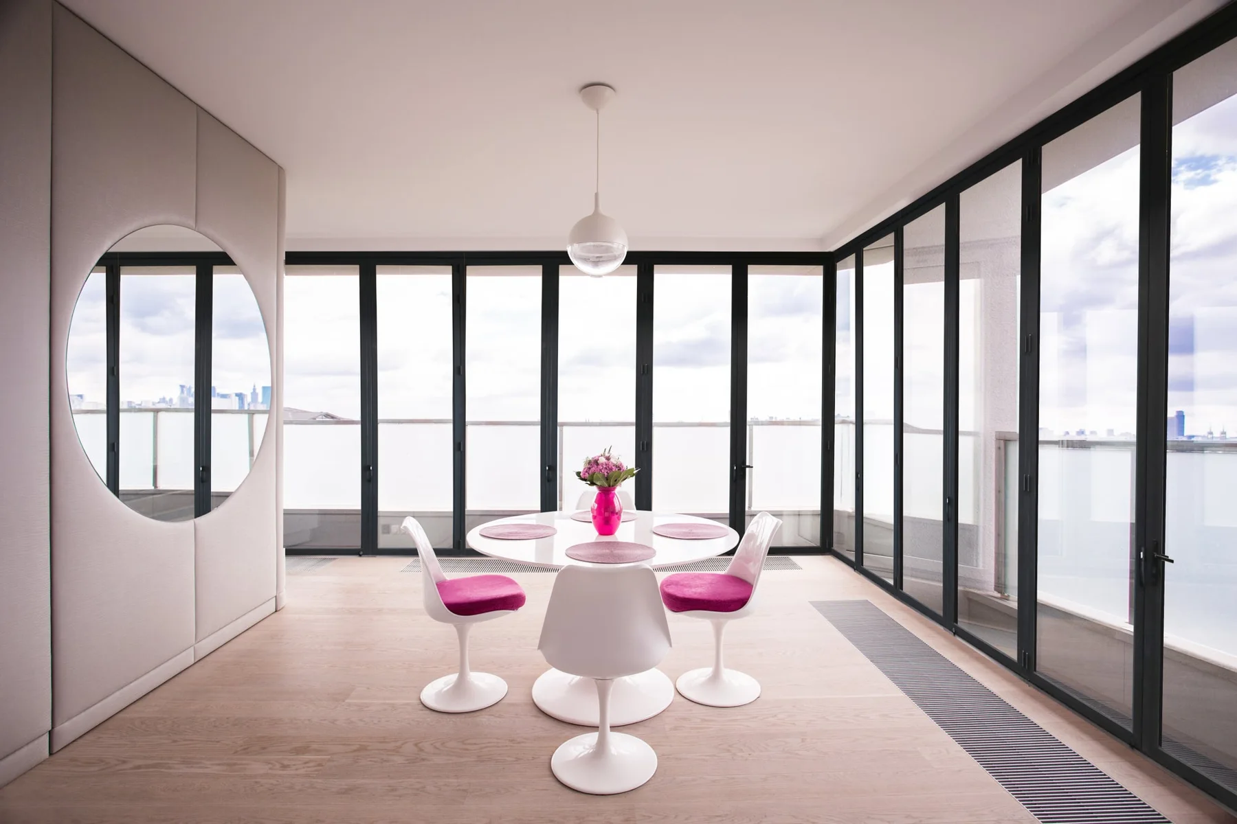 Folding Windows, Private Residence