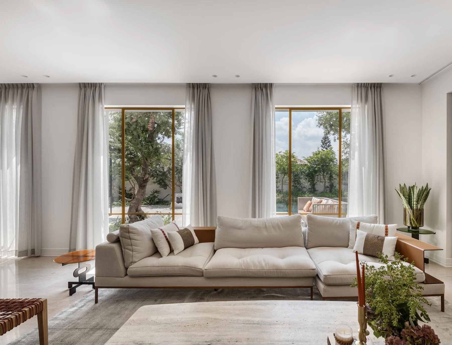 Tilt and turn windows, Private Residence
