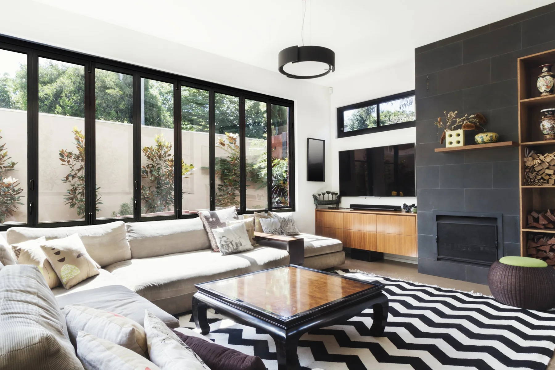 Folding Windows, Private Residence